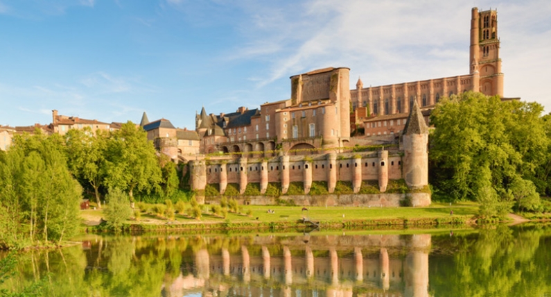 Albi dans le Tarn aux alentours du Domaine du Charouzech, gîte en Occitanie
