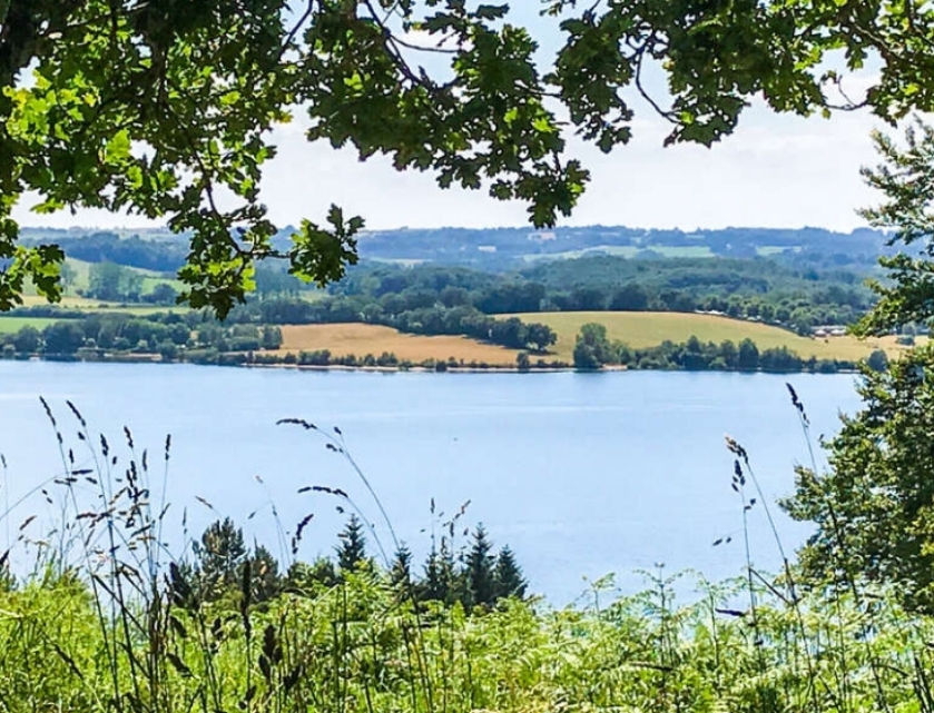 Lac de Pareloup, lieu touristique en Aveyron
