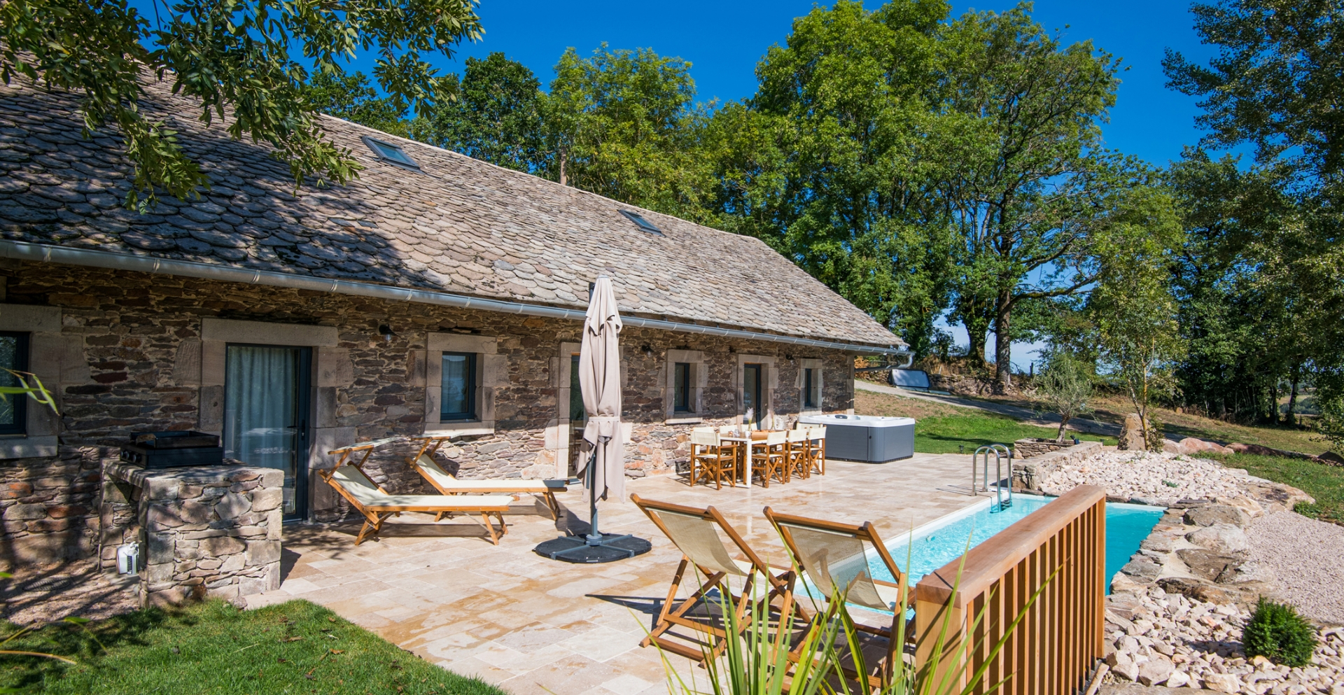 Vue du gîte de la Porcherie, gîte de charme en Aveyron